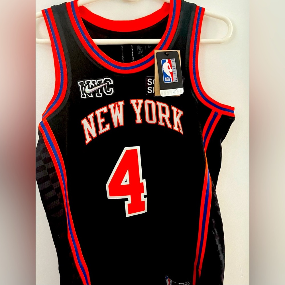 Knicks Jersey (Derick Rose)